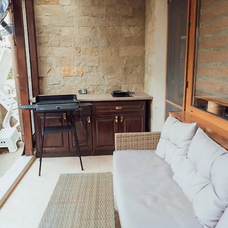 Spacious Stylish With Large Terrace And Amazing View, 5 Min To Gondola & Bar Str Apartamento