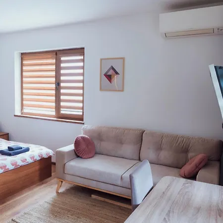 Spacious Stylish With Large Terrace And Amazing View, 5 Min To Gondola & Bar Str * Bansko
