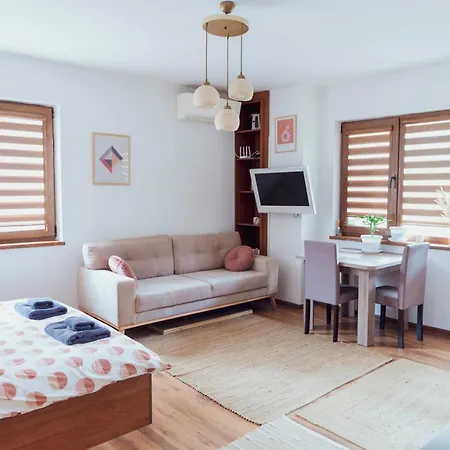 Spacious Stylish With Large Terrace And Amazing View, 5 Min To Gondola & Bar Str Банско